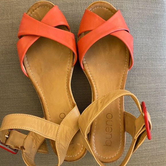 Bueno sandals - Picture 1 of 3